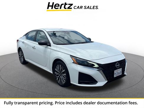 Used 2025 Nissan Altima 2.5 SV FWD image 1