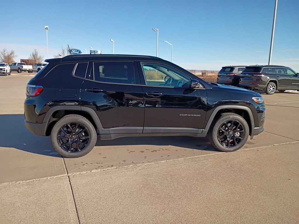 New 2026 Jeep Compass Latitude AWD/4WD image 5