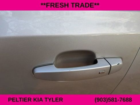 Used 2019 GMC Acadia SLE image 6