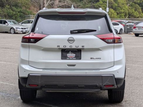 New 2025 Nissan Rogue SL AWD/4WD image 6