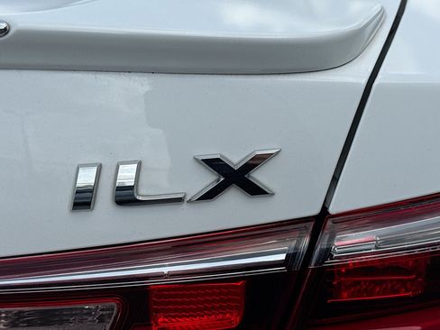 Used 2016 Acura ILX FWD image 11