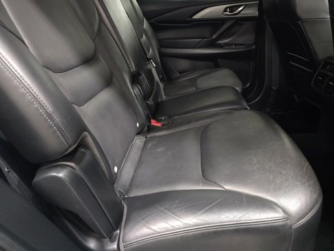 Used 2018 MAZDA CX-9 Touring image 17