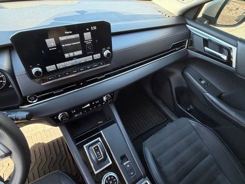 Used 2024 Mitsubishi Outlander SE AWD/4WD image 17