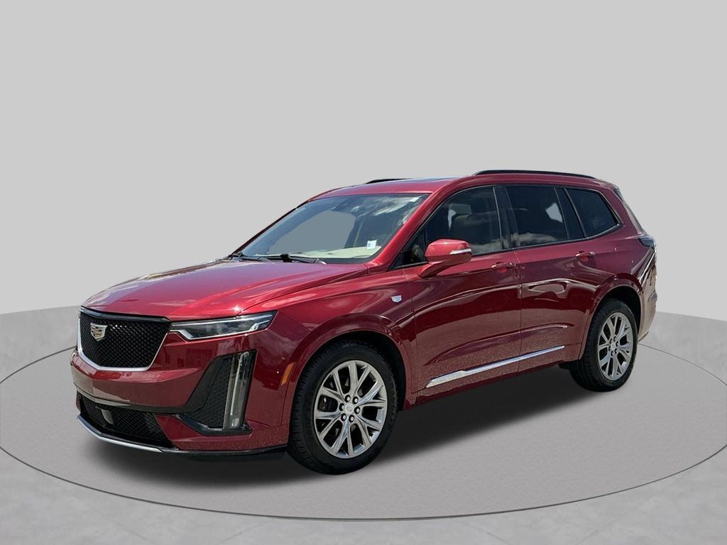 Used 2020 Cadillac XT6 Sport w/ Platinum Package AWD/4WD image 2