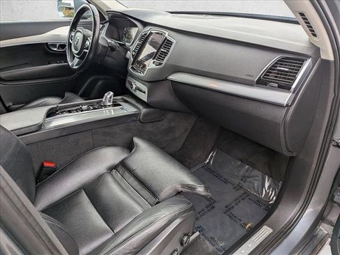 Used 2016 Volvo XC90 T8 Momentum w/ Vision Package image 21