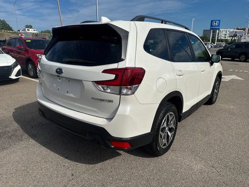 Used 2020 Subaru Forester Premium AWD/4WD image 8