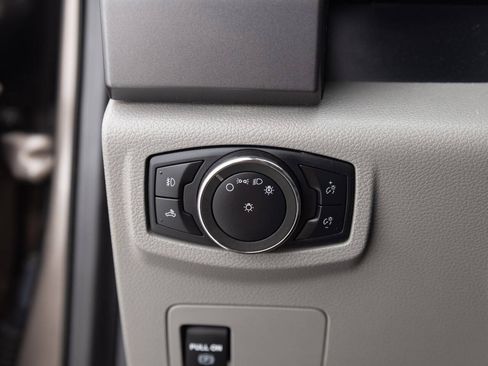 Used 2020 Ford F150 XLT AWD/4WD image 38