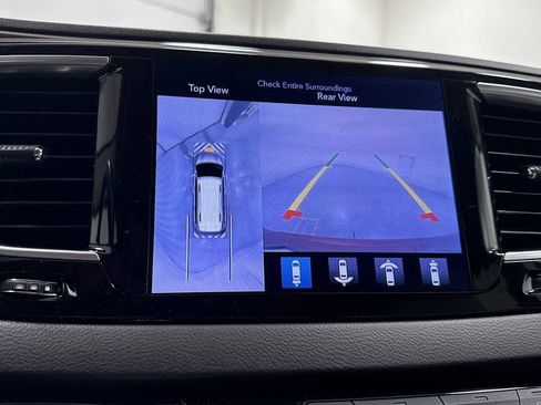 Used 2017 Chrysler Pacifica Touring-L Plus w/ Advanced Safetytec Group image 19