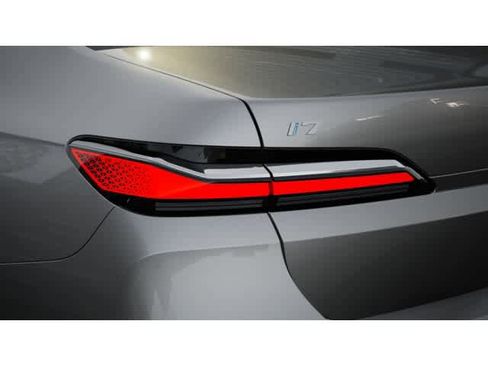 New 2026 BMW i7 eDrive50 w/ Executive Package image 8