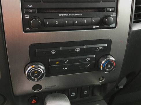 Used 2011 Nissan Titan SV w/ SV Value Truck Pkg image 25