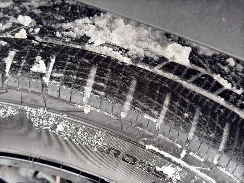 Used 2022 Chevrolet Traverse LT image 11