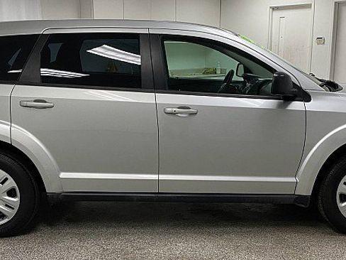 Used 2014 Dodge Journey American Value Package w/ Flexible Seating Group image 4