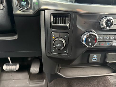 Used 2021 Ford F150 Lariat image 21