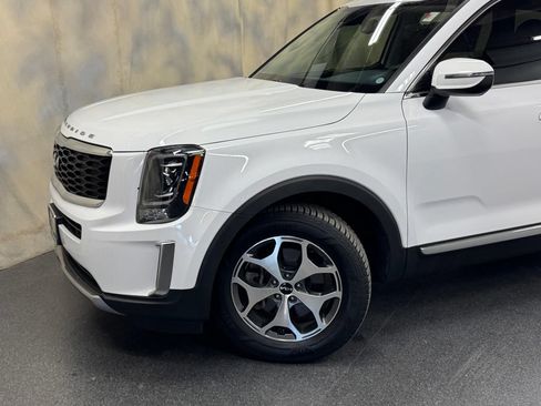 Used 2022 Kia Telluride EX FWD image 2