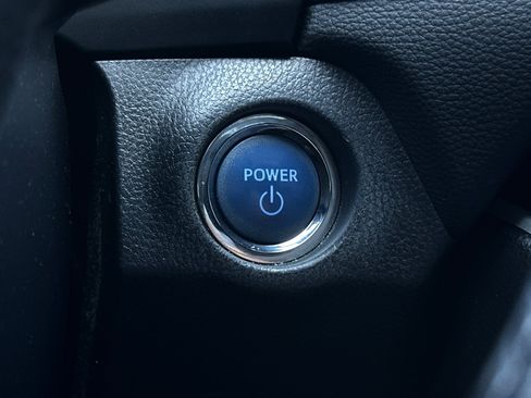 Used 2021 Toyota RAV4 XSE AWD/4WD image 17