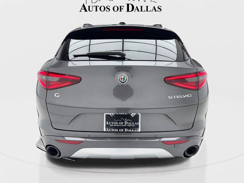 Used 2023 Alfa Romeo Stelvio Ti image 11
