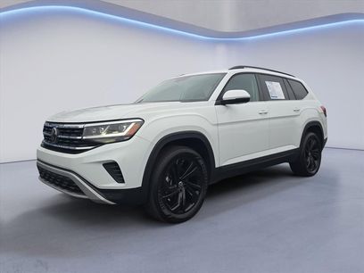 Used 2023 Volkswagen Atlas SE w/ Black Wheel Package