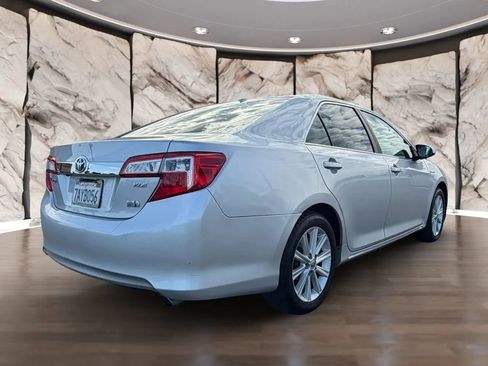 Used 2013 Toyota Camry XLE w/ Leather Pkg FWD image 6