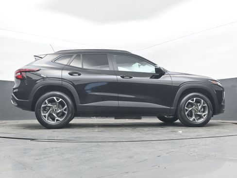 New 2026 Chevrolet Trax LT w/ Driver Confidence Package FWD image 27