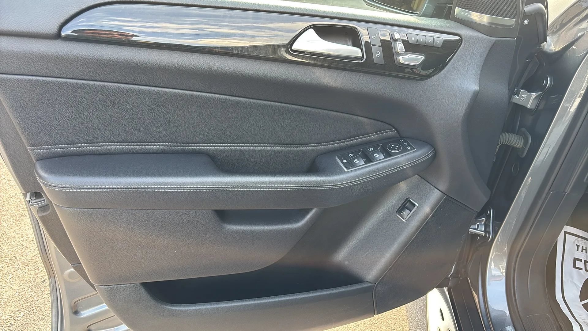 Used 2018 Mercedes-Benz GLE 350 4MATIC image 26