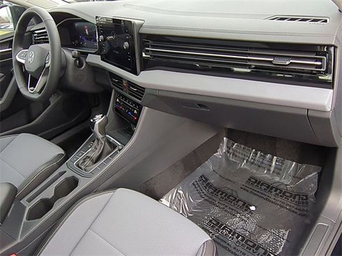 New 2026 Volkswagen Jetta SE image 19