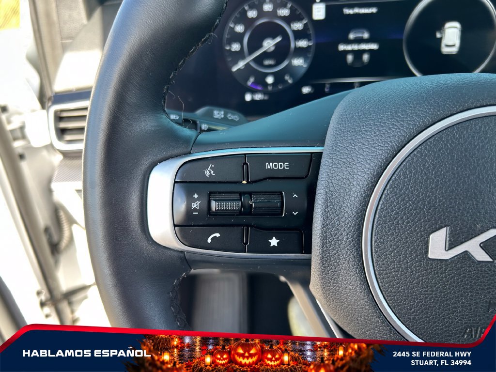 Used 2025 Kia Sportage SX FWD image 17