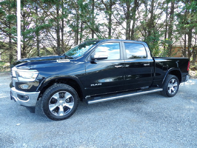 Used 2022 RAM 1500 Laramie AWD/4WD image 1