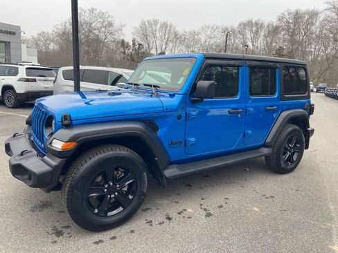 Used 2022 Jeep Wrangler Unlimited Sport image 2