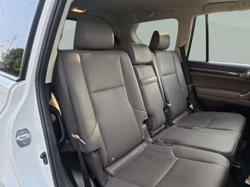 Used 2021 Lexus GX 460 Premium w/ Premium Package AWD/4WD image 24