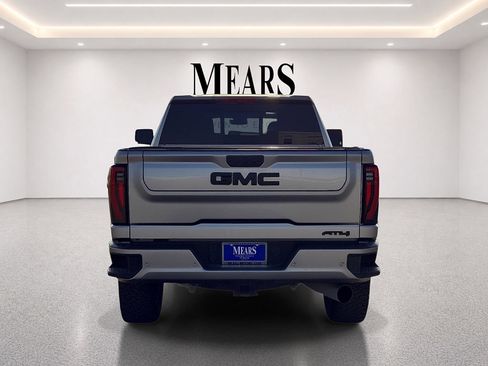 Used 2024 GMC Sierra 2500 AT4 w/ AT4 Premium Plus Package AWD/4WD image 4