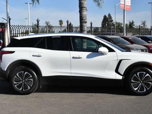 Used 2024 Chevrolet Blazer EV LT AWD/4WD image 9