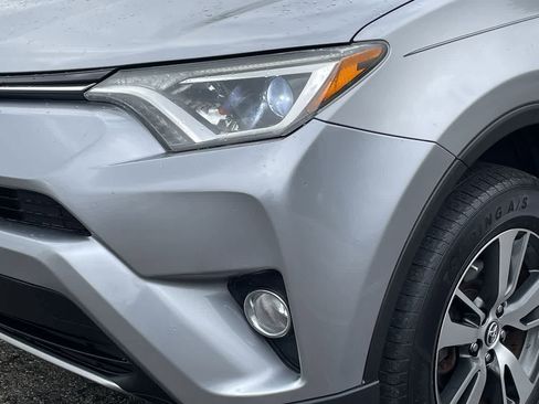 Used 2018 Toyota RAV4 XLE FWD image 34