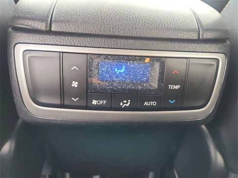 Used 2017 Toyota Highlander XLE image 21