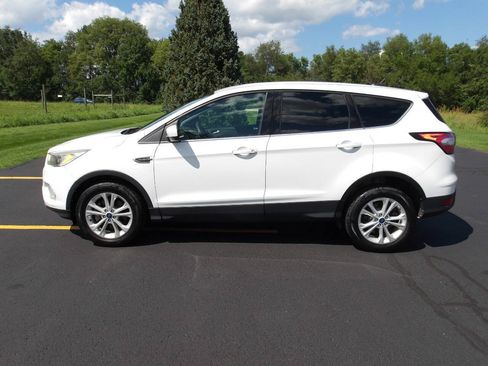 Used 2017 Ford Escape SE AWD/4WD image 10
