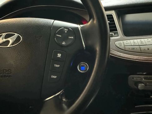 Used 2013 Hyundai Genesis 3.8 w/ Technology Pkg image 30