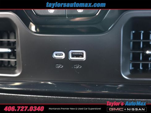 Used 2024 GMC Sierra 1500 AT4 w/ Technology Package image 40