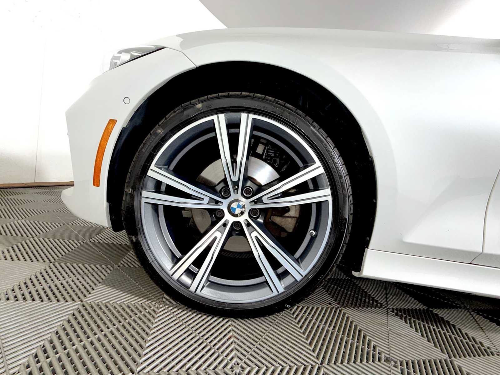 Used 2024 BMW 330i xDrive Sedan w/ Convenience Package AWD/4WD image 8