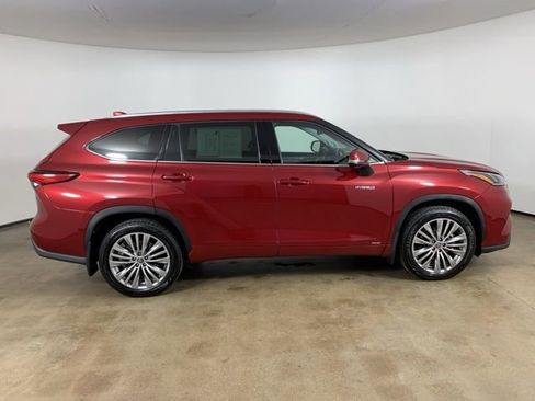 Used 2021 Toyota Highlander Platinum image 7