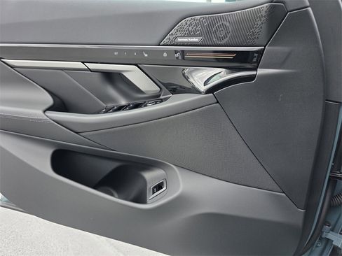 New 2026 BMW 530i 530i w/ Convenience Package image 16