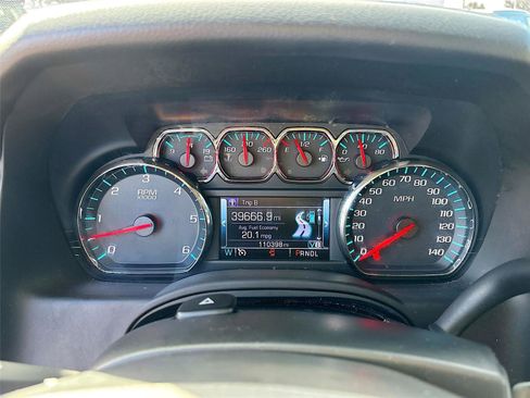 Used 2018 Chevrolet Tahoe LS image 12