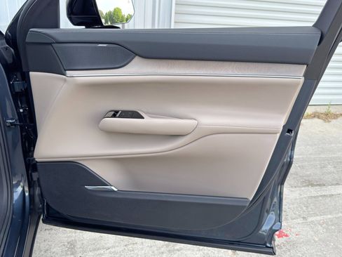 Used 2025 Volvo EX90 Ultra image 43