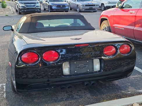 Used 1999 Chevrolet Corvette Convertible w/ Memory Pkg RWD image 4