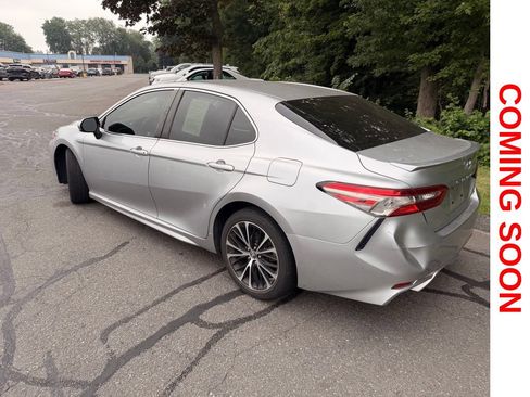 Used 2018 Toyota Camry SE FWD image 7