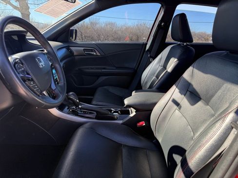 Used 2017 Honda Accord Sport Special Edition image 9