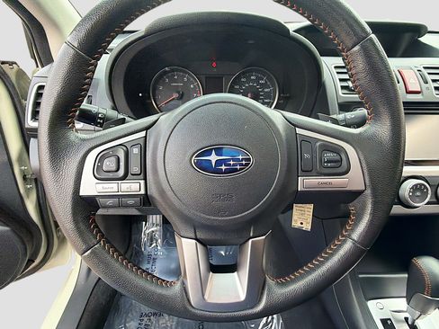 Used 2017 Subaru Crosstrek 2.0i Premium w/ Moonroof Package AWD/4WD image 17