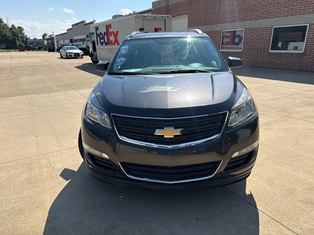 Used 2016 Chevrolet Traverse LS FWD image 2