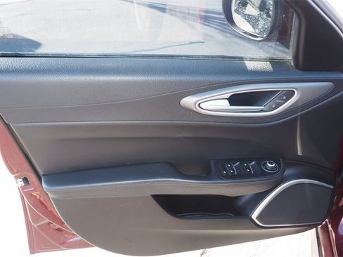 Used 2018 Alfa Romeo Giulia Ti Sport w/ Quick Order Package 22U Sport image 12