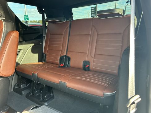Used 2024 GMC Yukon Denali Ultimate AWD/4WD image 13