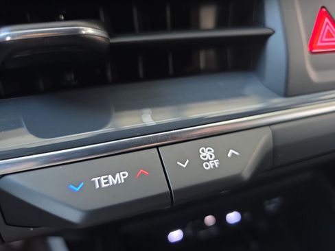 Certified 2025 Kia K4 GT-Line FWD image 16