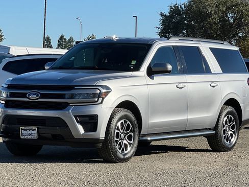 Certified 2022 Ford Expedition Max XLT image 8